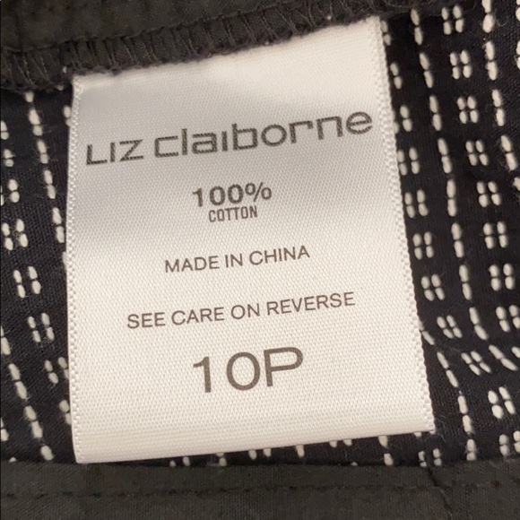 LIZ CLAIBORNE Women's Size 10 Petite Black & White Stitched Patterned Sh… - Picture 5 of 8
